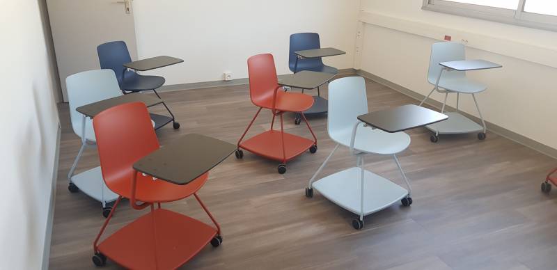 Livraison et installation de mobilier design dans les bureaux ou dans les écoles à Toulon 83000