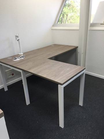 Bureau droit avec retour