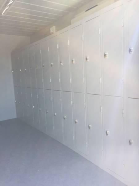 AMÉNAGEMENT COMPLET DE VESTIAIRES POUR COLLECTIVITÉS ET CENTRES SCOLAIRES À MARSEILLE ET ARLES