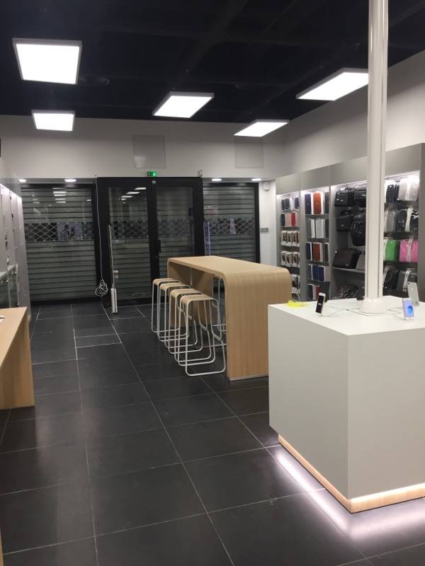 AMÉNAGEMENT D’UN MAGASIN DE TÉLÉPHONIE À MARSEILLE
